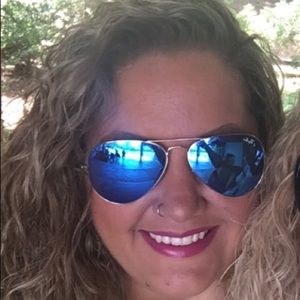 Meet your Posher, Amber